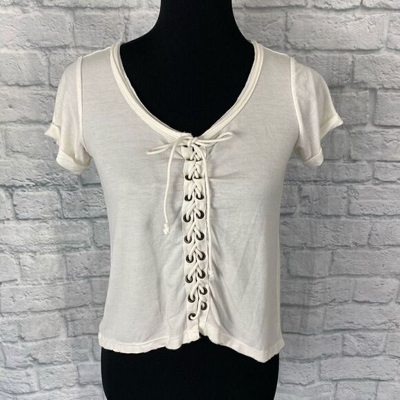 Rue21 Tops - Rue 21 women XS scoop neck tie up hi lo top white